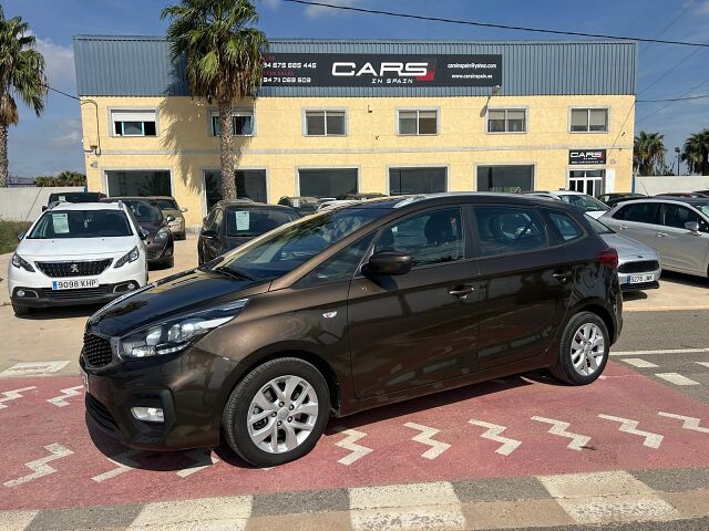 KIA CARENS CONCEPT 1.7 VGT CRDI SPANISH LHD IN SPAIN ONLY 65000 MILES SUPER 2019